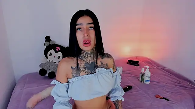 shadowcatt  online show from December 5, 2024, 6:44 pm