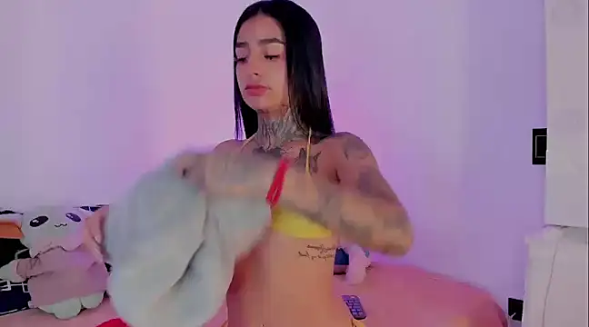 shadowcatt  online show from January 8, 2025, 7:45 pm