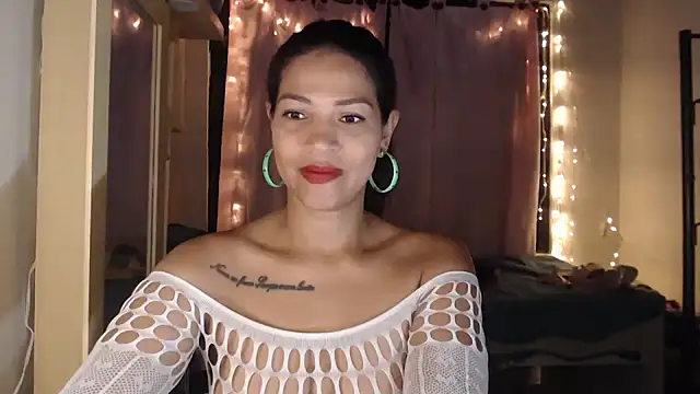 makennaa  online show from September 25, 2025, 9:35 am