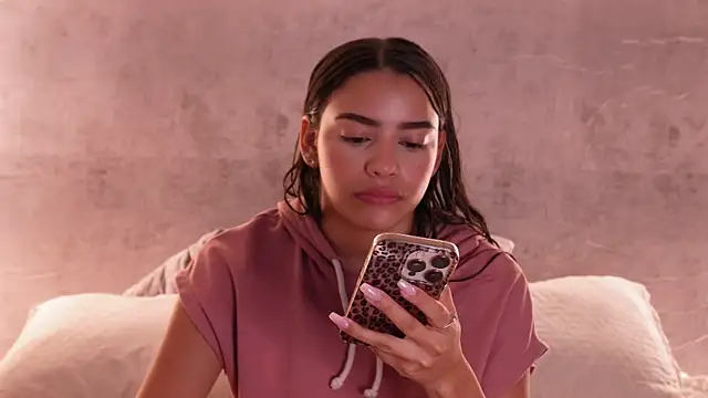 Nicky and Blake online show from December 20, 2025, 2:46 pm