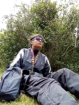 Cuervo maniaco online show from October 8, 2025, 4:37 pm