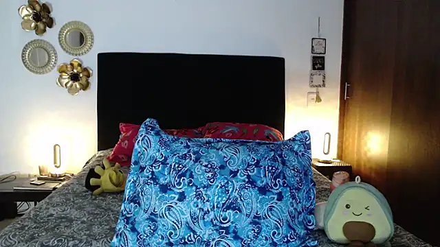 TatianaMonteross online show from October 27, 2025, 4:16 am