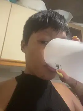 NAUGHTYSHALOTXX online show from March 9, 2026, 4:11 pm