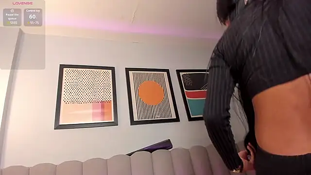 morganlake  online show from February 13, 2025, 3:39 am