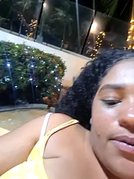 Annie-Wolf online show from November 19, 2025, 4:23 am