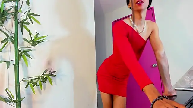 CharlotteLauren online show from February 13, 2025, 8:24 pm