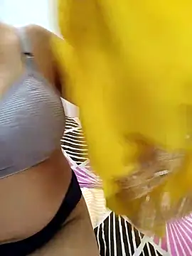 Diya Chopra online show from March 3, 2025, 4:47 am