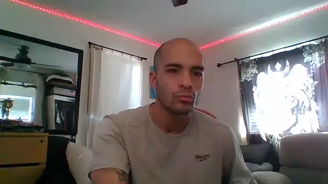 JohnnyDeep187 online show from December 1, 2024, 10:21 pm