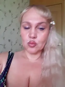 Snapshot of IsabellaBoni chatting on May 15, 2026, 7:15 am IsabellaBoni online show from May 15, 2026, 7:15 am