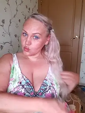 IsabellaBoni online show from June 25, 2026, 6:51 am
