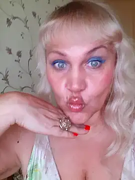 IsabellaBoni online show from July 5, 2026, 7:04 am