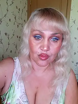 IsabellaBoni online show from July 13, 2026, 7:11 am