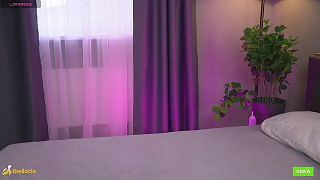 Bellacle online show from October 12, 2025, 8:02 am