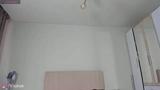 sweety vikky online show from September 18, 2025, 1:40 am