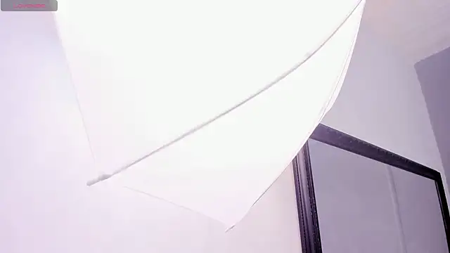 Isabellsmmith online show from February 1, 2025, 3:41 am