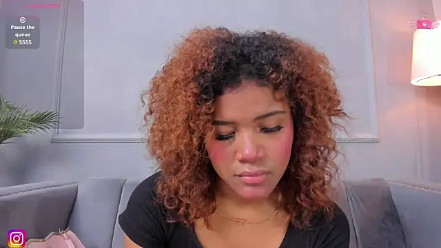 Isabellsmmith online show from February 24, 2025, 3:55 am