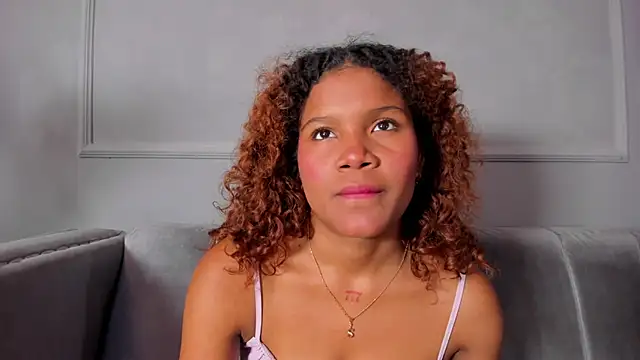 Isabellsmmith online show from March 7, 2025, 4:24 am