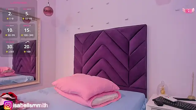 Isabellsmmith online show from October 30, 2025, 3:24 pm