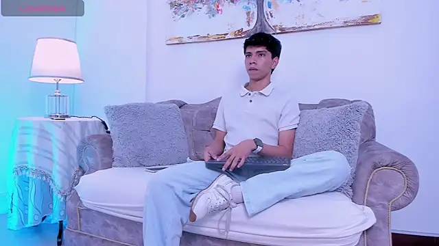 Santy carrington online show from April 22, 2026, 1:56 pm