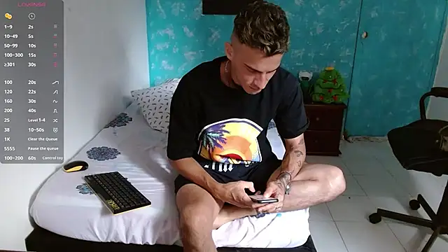 bray hotboy777 online show from December 6, 2024, 9:24 pm