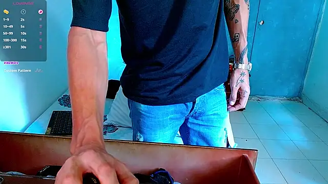 bray hotboy777 online show from February 19, 2025, 5:27 pm