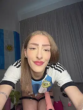 Snapshot of IvonneJoy chatting on July 5, 2026, 2:02 pm IvonneJoy online show from July 5, 2026, 2:02 pm