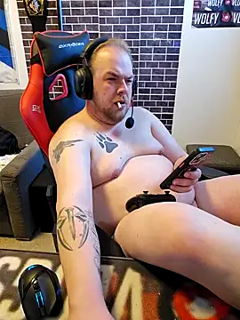 PupW0lfy online show from February 17, 2025, 2:59 pm