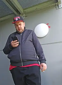 PupW0lfy online show from October 1, 2025, 10:32 am