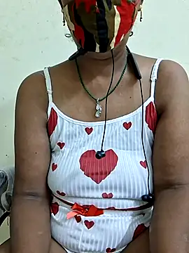 Snapshot of Tamil--Rani chatting on July 6, 2026, 4:31 pm Tamil--Rani online show from July 6, 2026, 4:31 pm