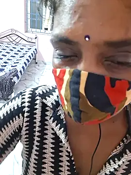 Snapshot of Tamil--Rani chatting on August 3, 2026, 5:27 pm Tamil--Rani online show from August 3, 2026, 5:27 pm