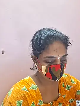Snapshot of Tamil--Rani chatting on August 5, 2026, 4:10 pm Tamil--Rani online show from August 5, 2026, 4:10 pm