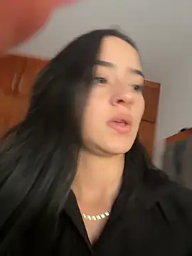 Veronica isaza   online show from October 17, 2025, 7:16 pm