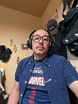 tsugu1105 online show from May 8, 2026, 9:14 am