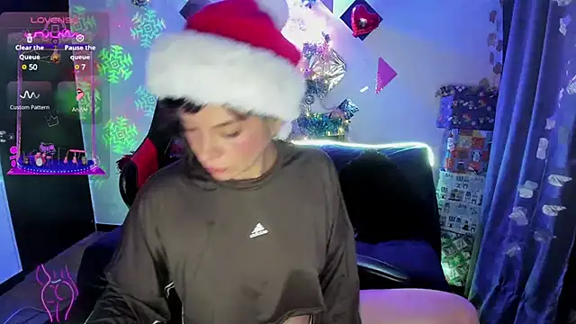 cocochanell6666 online show from December 25, 2024, 1:10 am