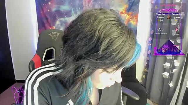 cocochanell6666 online show from January 12, 2025, 1:21 am