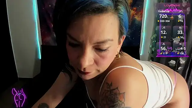 cocochanell6666 online show from January 12, 2025, 8:36 am