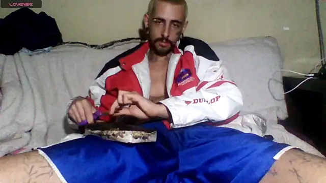 Snapshot of sellvageria chatting on May 19, 2026, 1:56 am sellvageria online show from May 19, 2026, 1:56 am