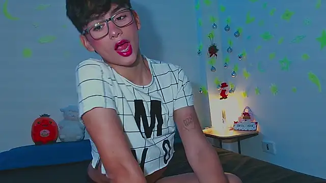 arnold laurent  online show from December 8, 2024, 10:57 pm