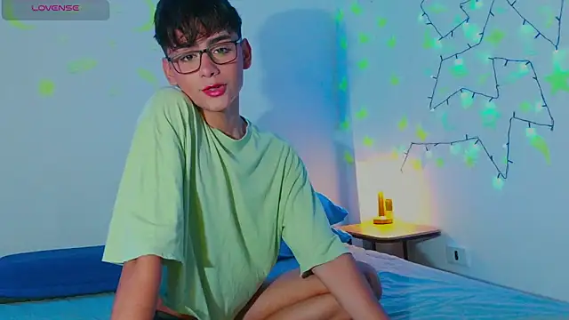 arnold laurent  online show from January 4, 2025, 9:41 pm