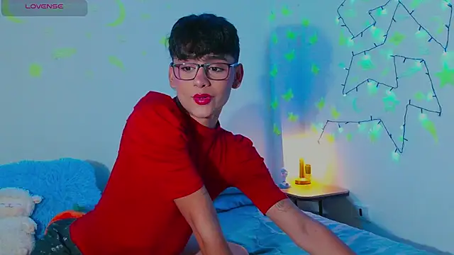 arnold laurent  online show from January 5, 2025, 10:19 pm