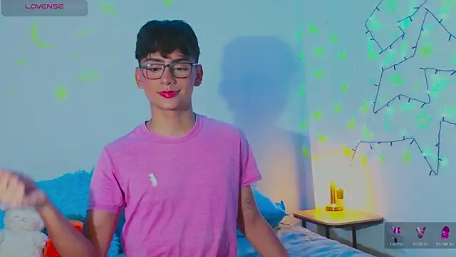 arnold laurent  online show from January 7, 2025, 9:03 pm