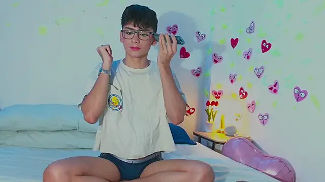 arnold laurent  online show from February 15, 2025, 8:22 pm