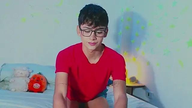 arnold laurent  online show from February 19, 2025, 7:27 pm