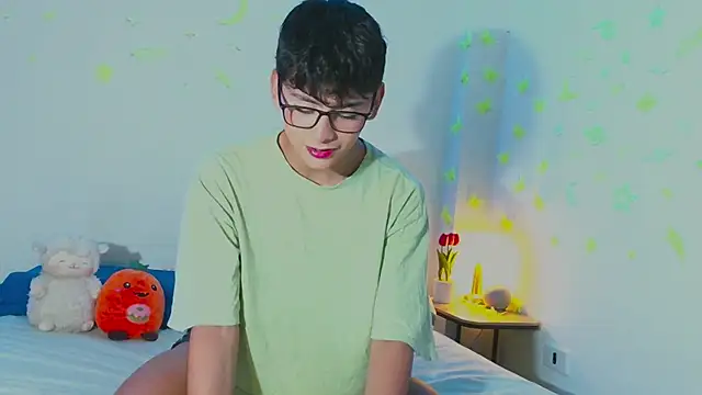 arnold laurent  online show from February 24, 2025, 7:19 pm