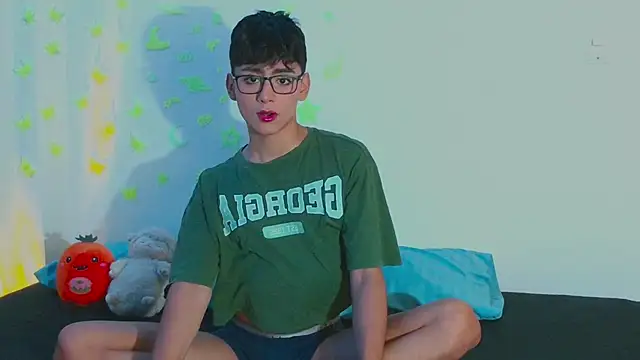 arnold laurent  online show from March 21, 2025, 7:13 pm