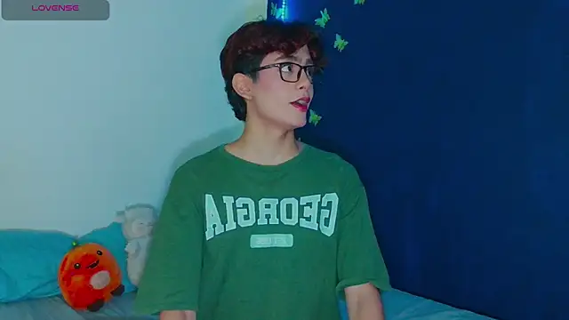 arnold laurent  online show from December 4, 2025, 5:17 am