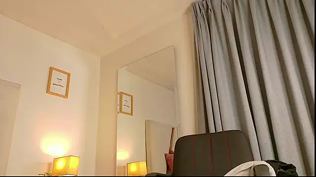 AbbyWathson online show from March 5, 2025, 1:52 am