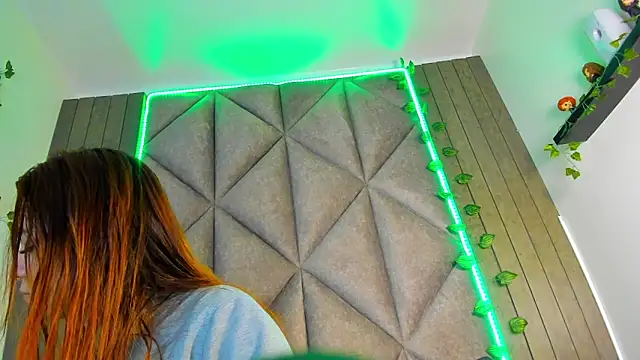 AbbyWathson online show from March 25, 2026, 4:02 pm