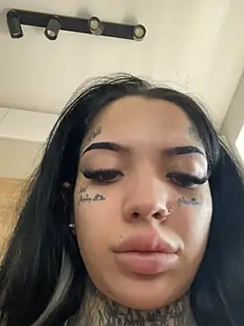 CreamyInkky  online show from February 24, 2025, 11:43 am