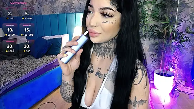 CreamyInkky  online show from February 11, 2026, 6:29 am